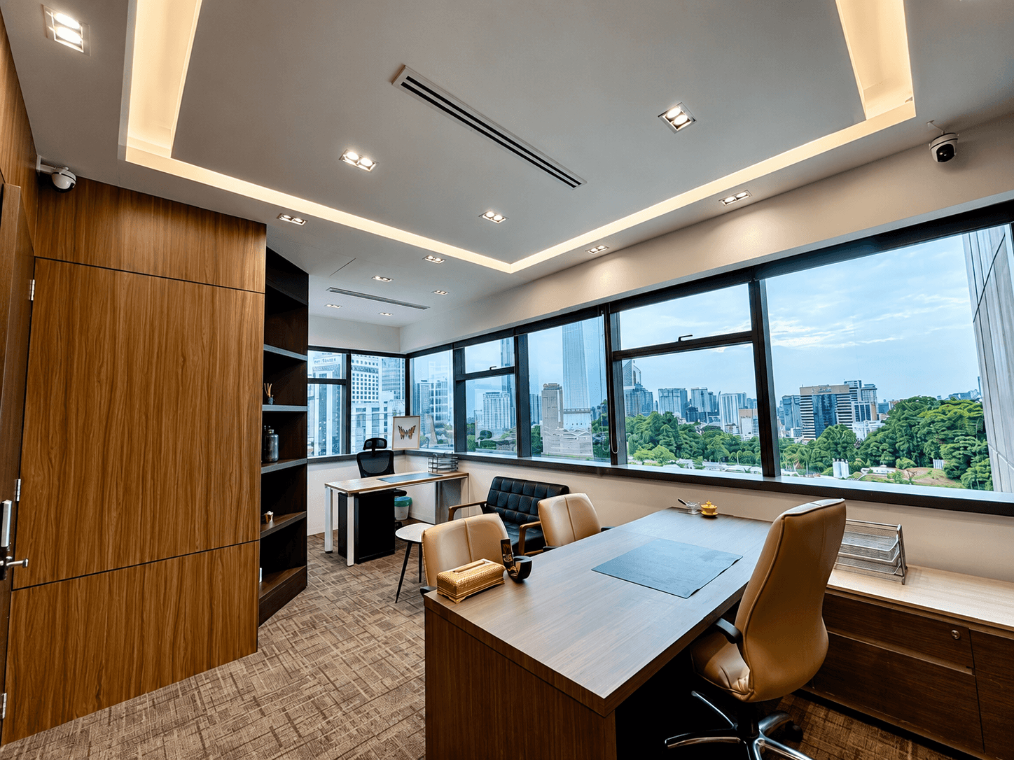 Move-in-ready private office at NOVUX Menara Bangkok Bank